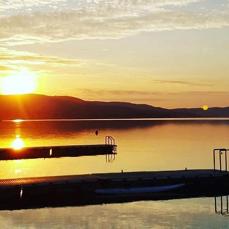 Beautiful Stacaravan In Tuoro Sul Trasimeno 빌라 외부 사진